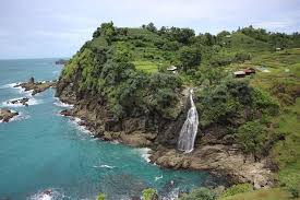 Pantai Banyutibo Wisata Awal Tahun Pesona Air Terjun Unik Cantik, Pantai Dengan Air Terjun Pasir Putih Eksotis