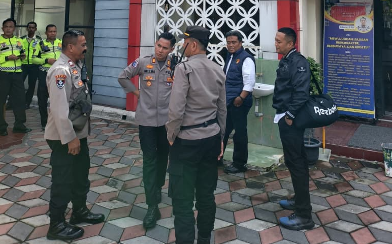 Diduga Ulah Geng Pelajar, Sekolah di SMKN Kenari Jogja Dilempari Cat dan Botol