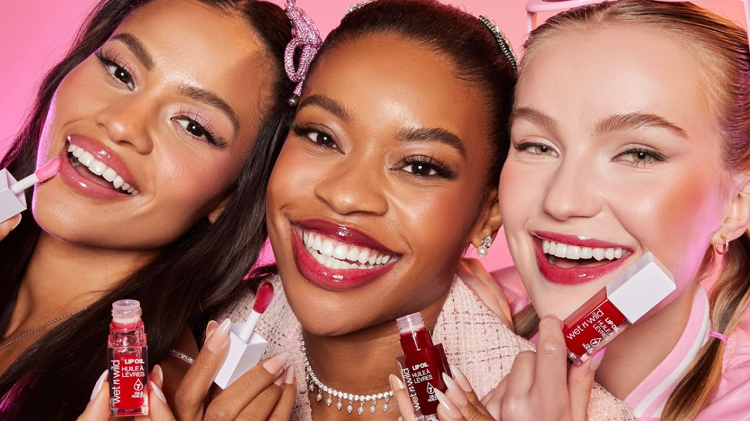 Tips and Trick Memakai Lipstik Agar Tahan Lama Sepanjang Hari