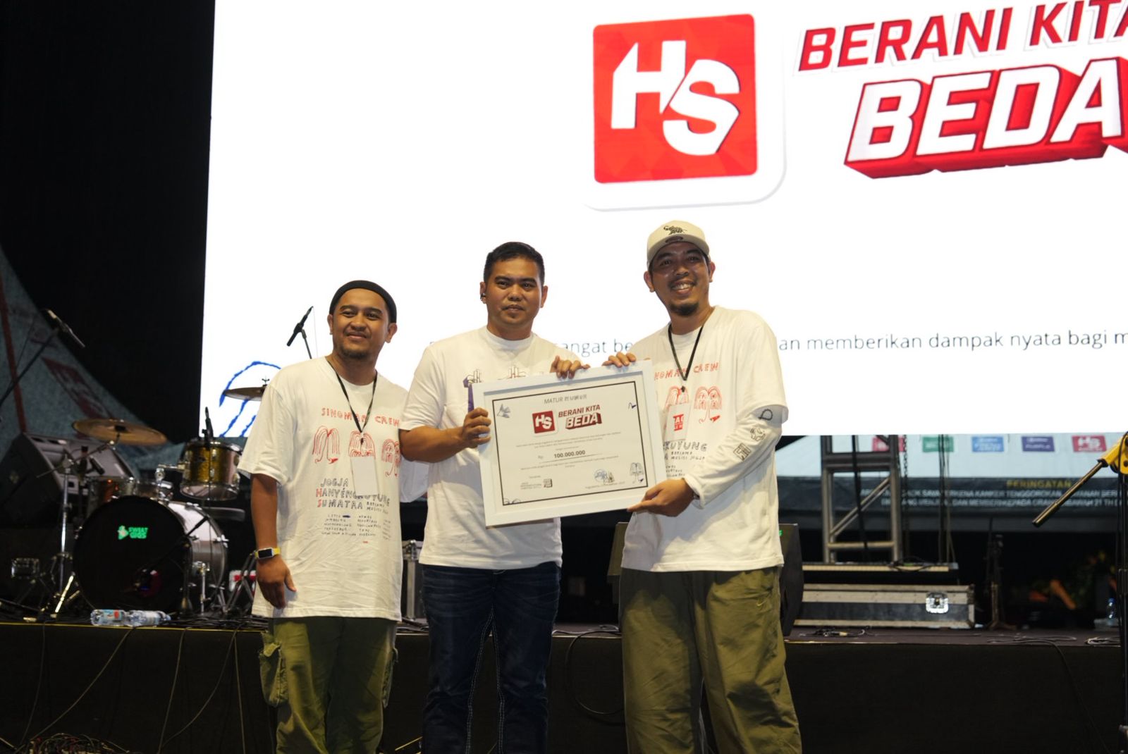 Konser Hanyengkuyung Sumatra di Maguwoharjo Galang Donasi, Surya Group Sumbang Rp 500 Juta