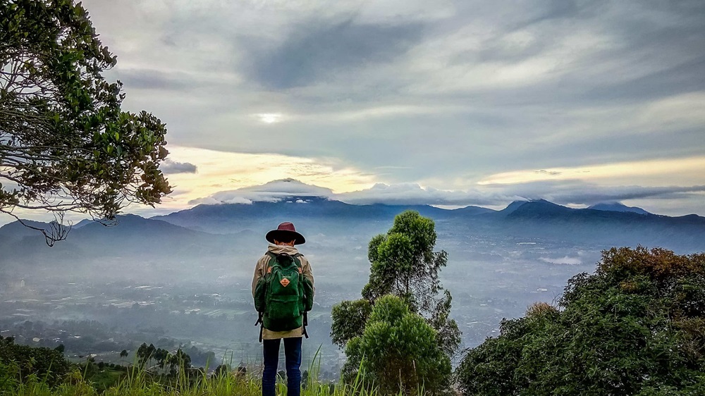 Kamu Pendaki Pemula? Simak Wisata Terbaru 2024 Gunung Putri Cocok untuk Treking dan Rekreasi