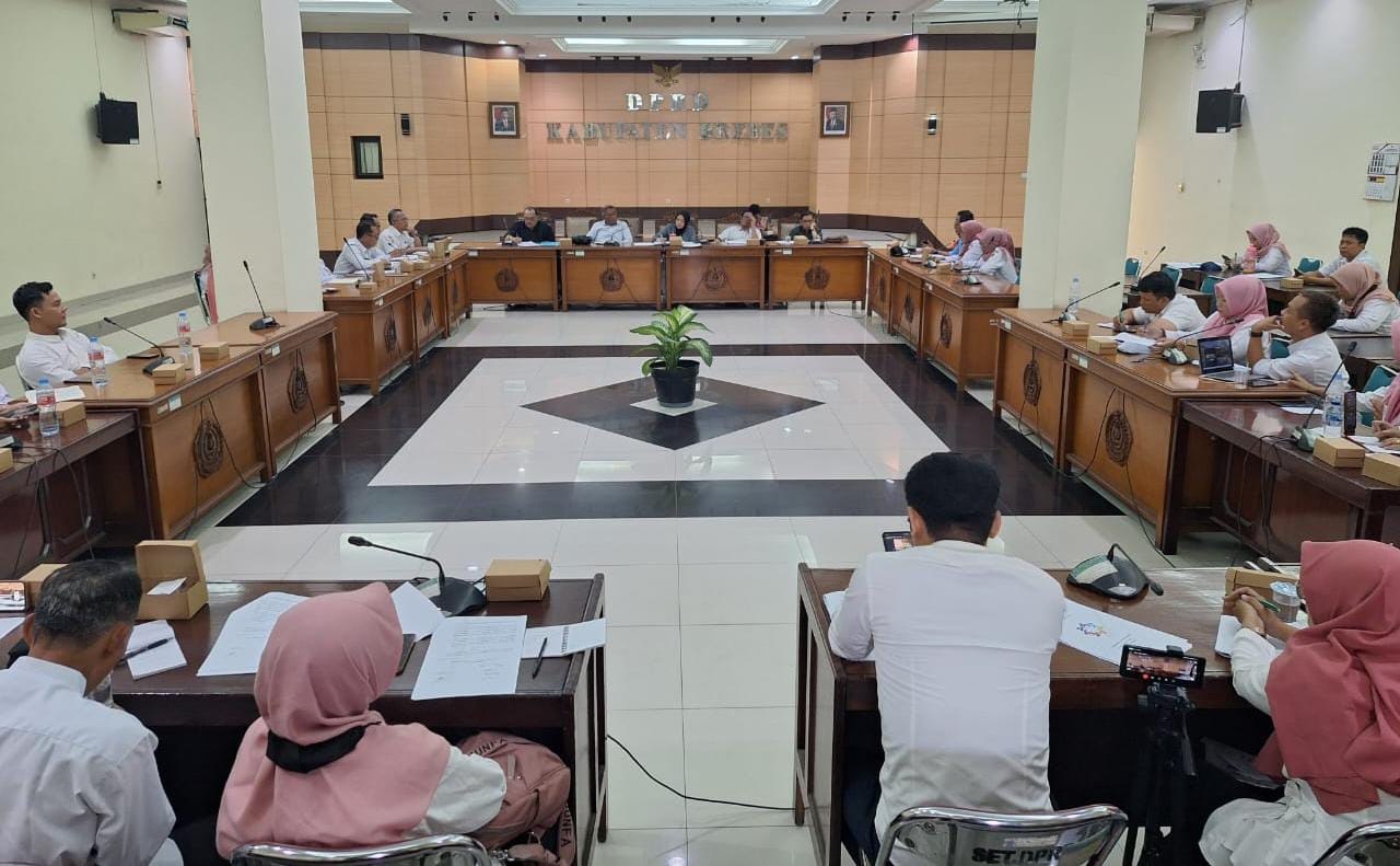 Pegawai Honorer di Kabupaten Brebes Datangi DPRD, Minta Kuota PPPK Ditambah