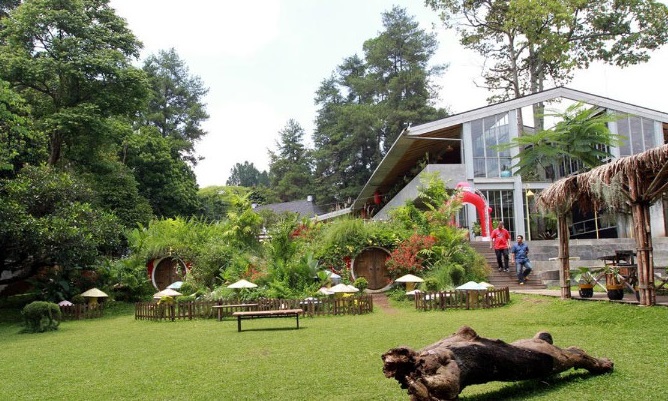 Wisata Terbaru 2024 Nara Park Bandung, Tempat Hangout Unik Keluarga Dengan Suasana Sejuk 