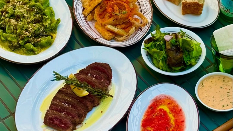 Restoran dan Kafe Terkini, Destinasi Kuliner Eksklusif di Surabaya 2025 Simak Referensi Lengkapnya Berikut Ini