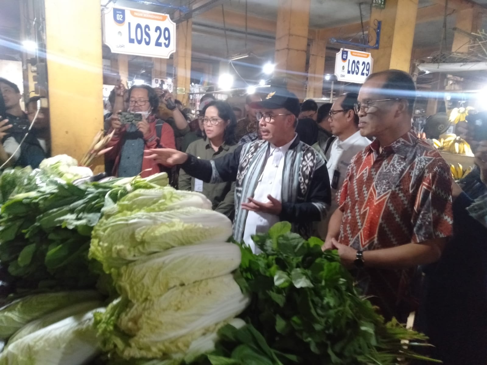  Temui Pedagang di Pasar Beringharjo, Pemkot Yogyakarta Pastikan Tak Terjadi Inflasi 