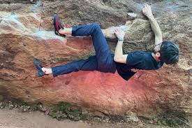 Rekomendasi 8 Model Celana Hiking Pria 2025, Nyaman Berkualitas Untuk Jelajahi Alam Liar