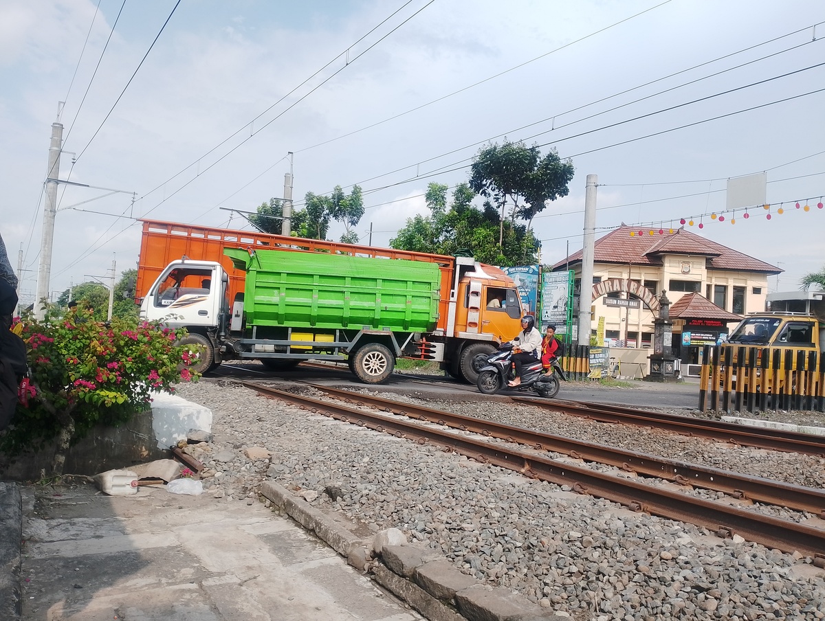 KA Bangunkarta Tabrak Motor di Prambanan, Bayi 2 Tahun Tewas Seketika