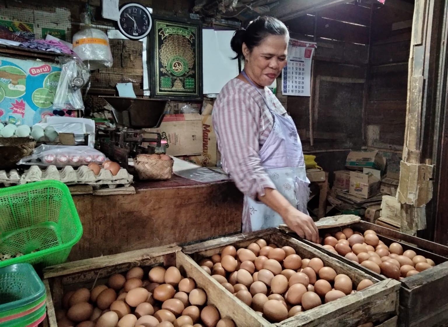 Jelang Natal dan Tahun Baru di Brebes, Harga Beras Melonjak, Ayam dan Telur Turun