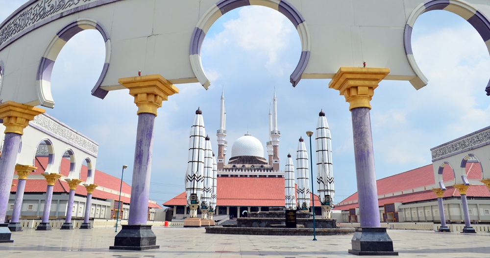 Cari Tempat Ngabuburit? Ini Dia 4 Wisata Terbaru 2024 Religi di Semarang yang Cocok Untuk Tempat Ngabuburit