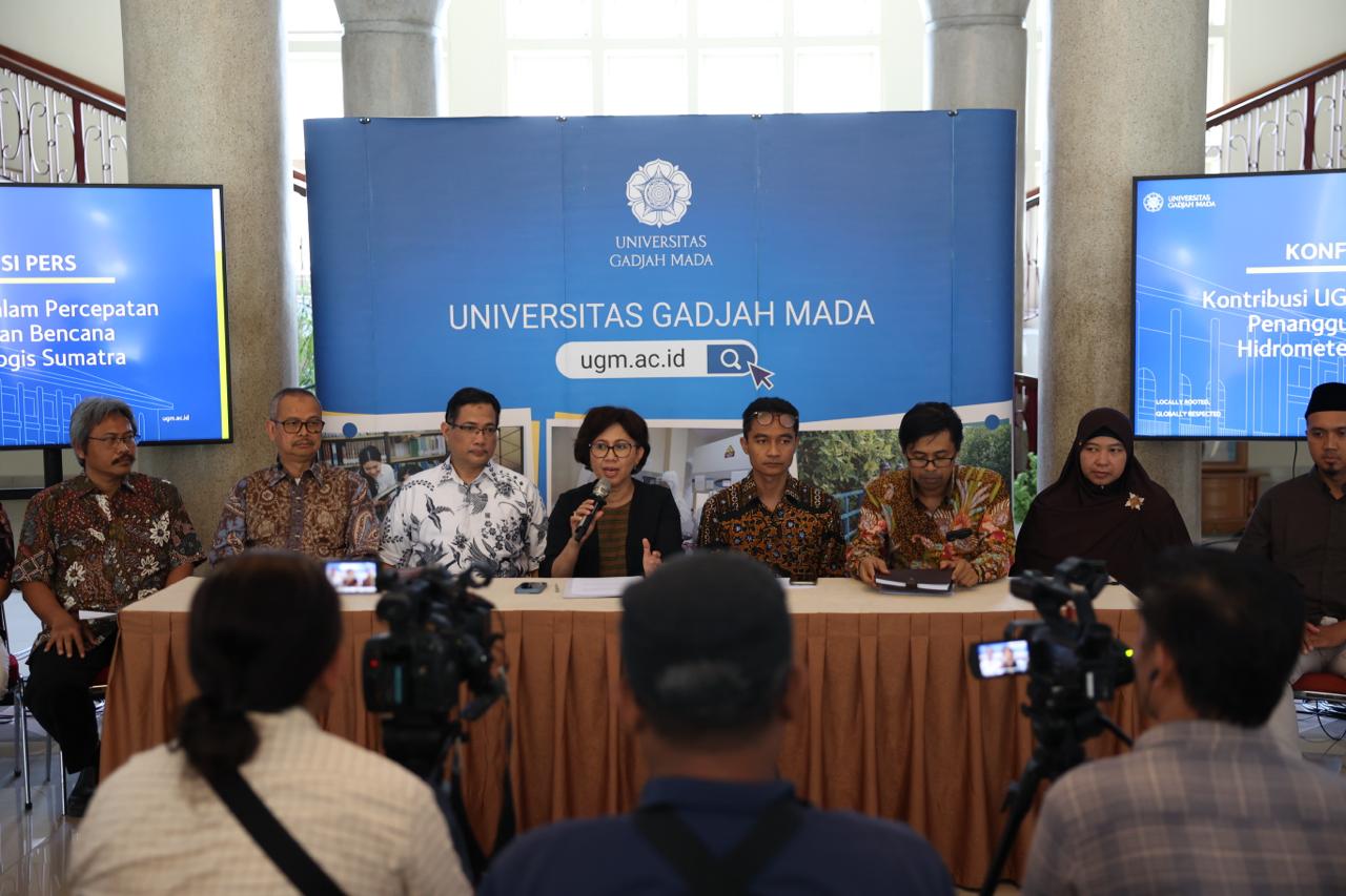 UGM Bentuk 7 Tim Khusus Tangani Bencana di Sumatra, Fokus Data hingga Pemulihan