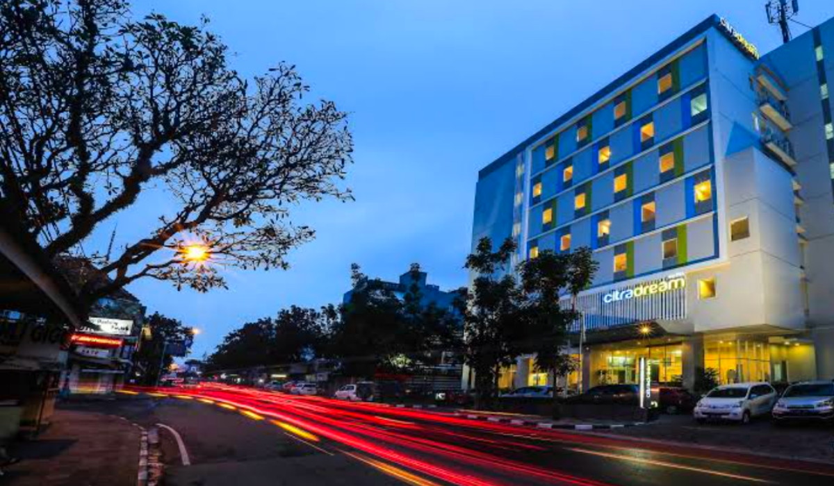 Wisata terbaru 2024 di Bandung?? Inilah 4 Rekomendasi Hotel Harga Murah yang Punya Fasilitas Lengkap