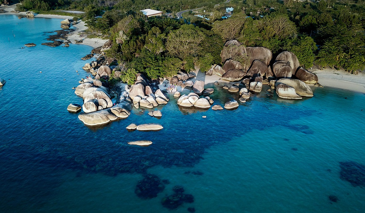 5 Pilihan Destinasi Pantai Belitung Tawarkan Nuansa Indah dan Memukau, Cocok Buat Isi Liburanmu