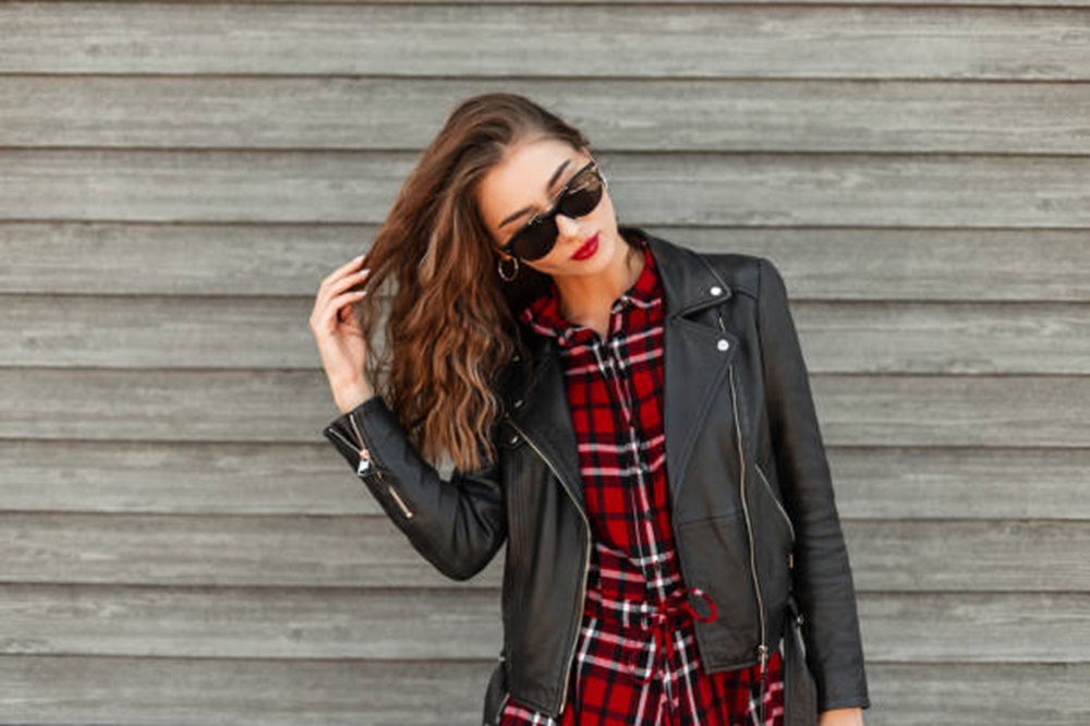 Rekomendasi Jaket Wanita Terbaru dengan Model Masa Kini, Mampu Maksimalkan Penampilan