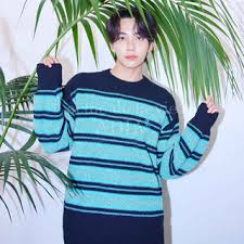 8 Referensi Model Sweater Cowok Terbaik Di 2025, Cocok Untuk Tampilan Santai Hingga Semi Formal