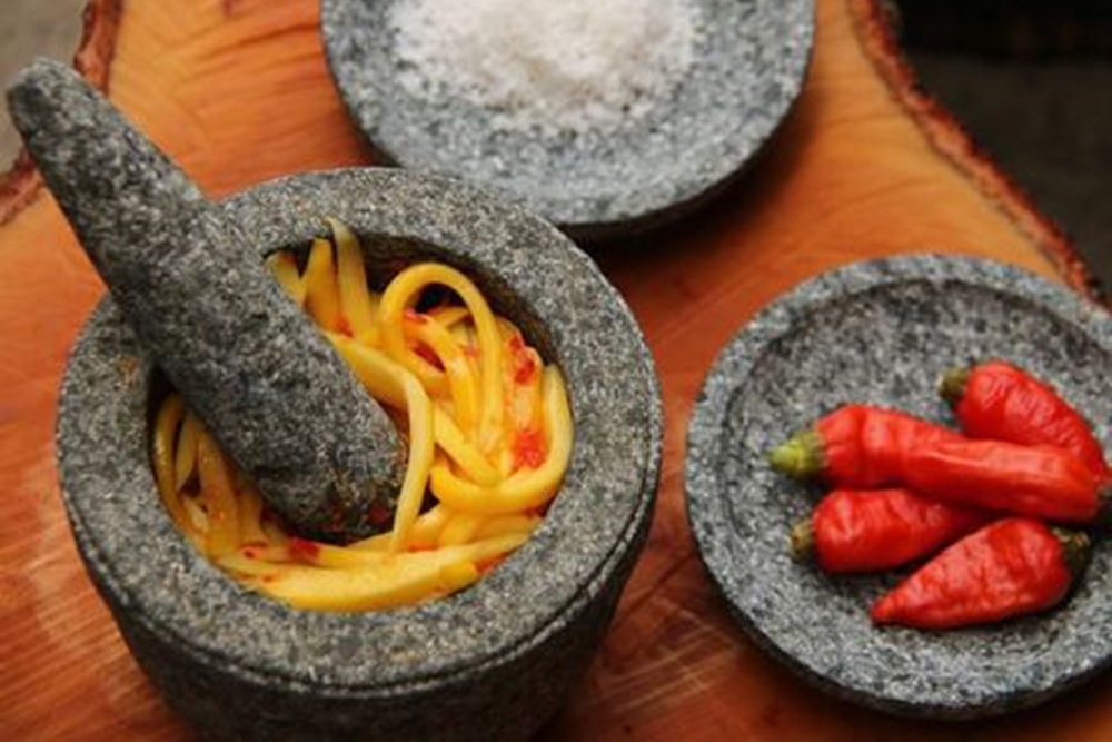 7 Sambal Khas Jawa Timur dengan Cita Rasa Unik, Pedasnya Nendang Bikin Mata Melek