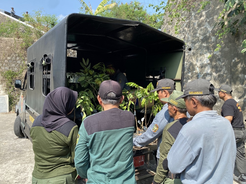 Hijaukan Bantaran Sungai Winongo Dengan Ratusan Pohon Kelengkeng