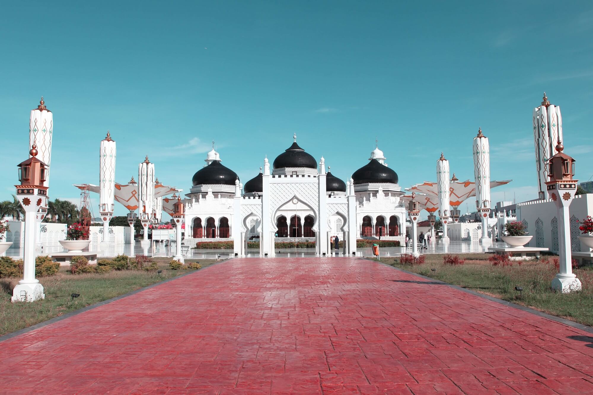 Liburan Selama Ramadan Siapa Takut! Ini 6 Destinasi Wisata Terbaru 2024 Ramah Muslim di Indonesia
