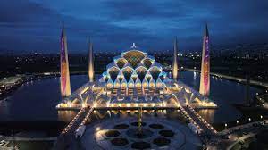 Masjid Raya Al Jabbar: Wisata Terbaru 2024 Religi di Bandung, Masjid Terapung dan Ikonik Bak di Surga Dunia!