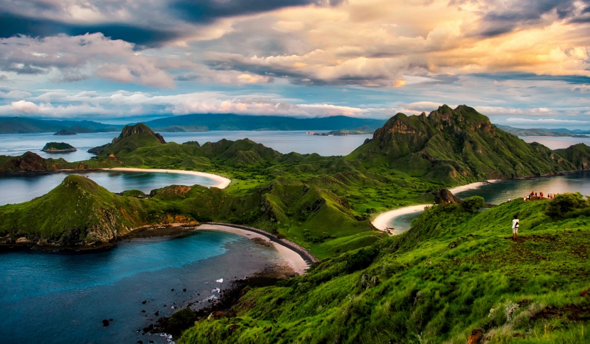 6 Spot Wisata Terbaik yang Ada di Taman Nasional Komodo, Sajikan Daya Tarik Unik Paling Memukau