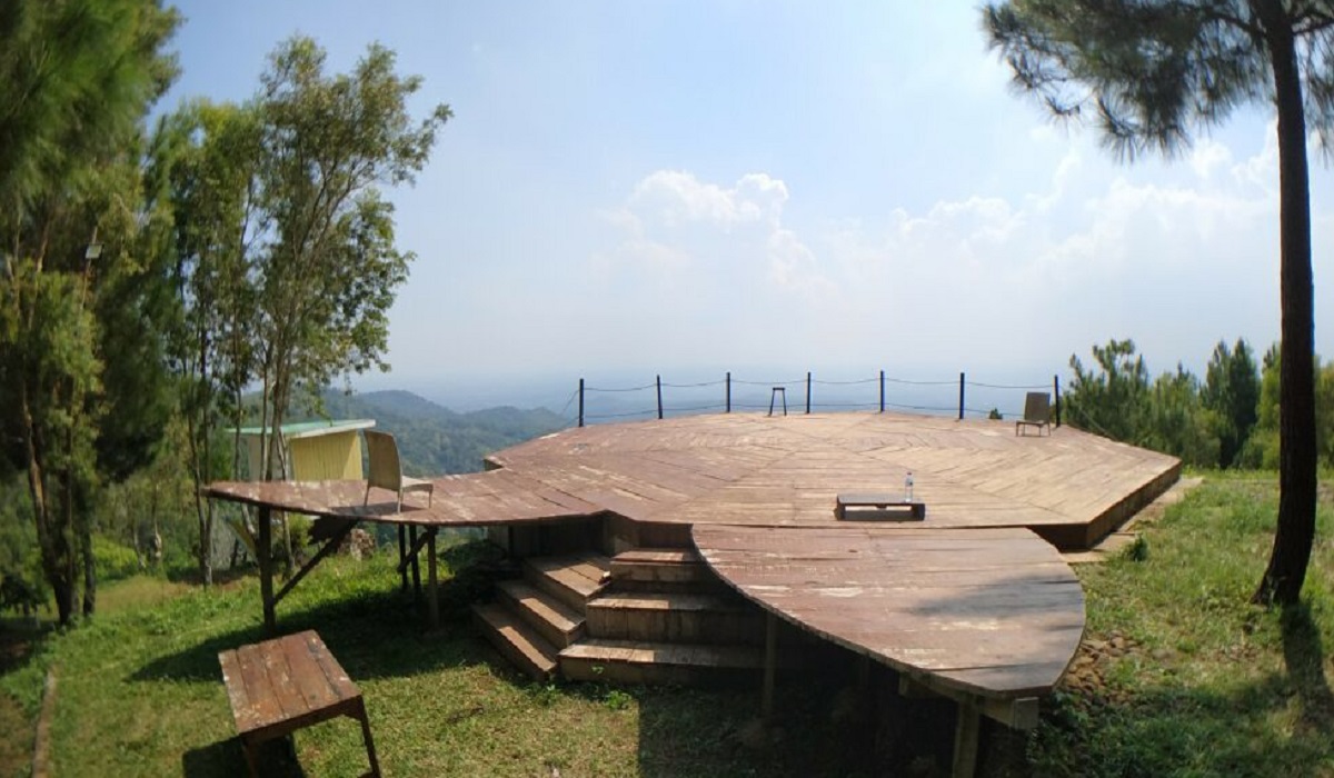 Nikmati Suasana Asri Bukit Lintang Sewu Yogyakarta sembari Menginap, Simak Harga Tiket Masuknya Disini