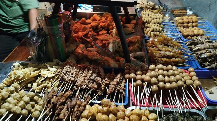 Wisata Kuliner Malam Jogja, Ini 7 Angkringan Ikonik 24 Jam Murah, Meriah, dan Penuh Inspirasi