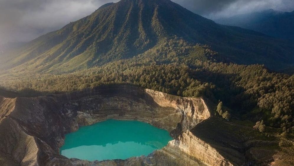Wisata Terbaru 2024! Danau Tiga Warna' Spot Estetik Pemandangannya Eksotik