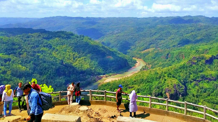 Surga Tersembunyi di Yogyakarta Ini Jadi Rekomendasi Tempat Camping dan Wisata Alam Hits 2026