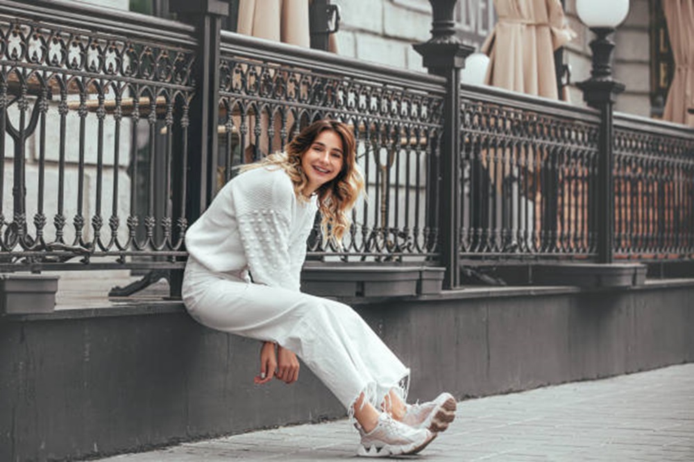 Pilihan Celana Putih Panjang Wanita yang Cocok dengan Berbagai Model Atasan, Cantik Maksimal