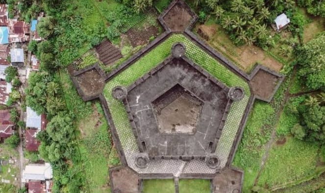 Telusuri Jejak Sejarah Wisata Terbaru 2024 Benteng Belgika, Pesona Arsitektur Kolonial Maluku