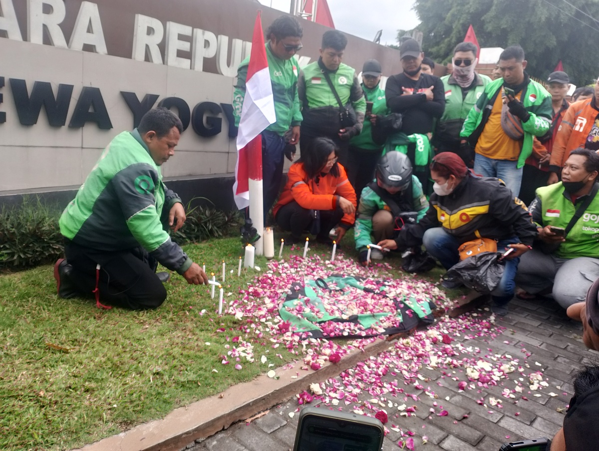 Ojol Jogja Gelar Aksi Duka, Tuntut Hukuman Mati bagi Oknum Brimob Penabrak Rekan Mereka