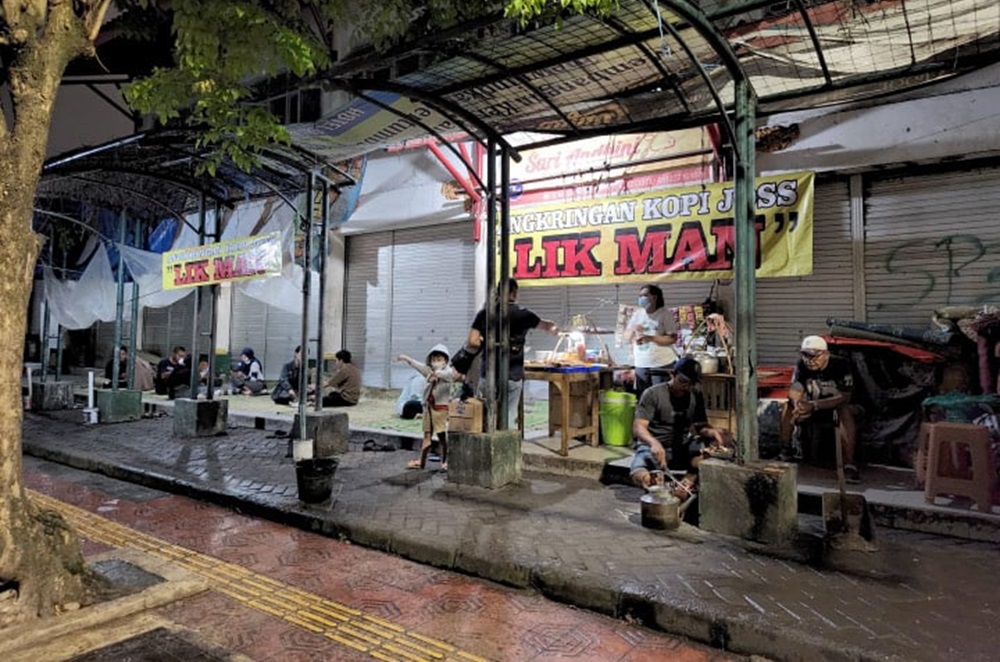 Selalu Bikin Kangen! Inilah Rekomendasi Angkringan di Jogja dengan Menu Enak dan Murah Meriah