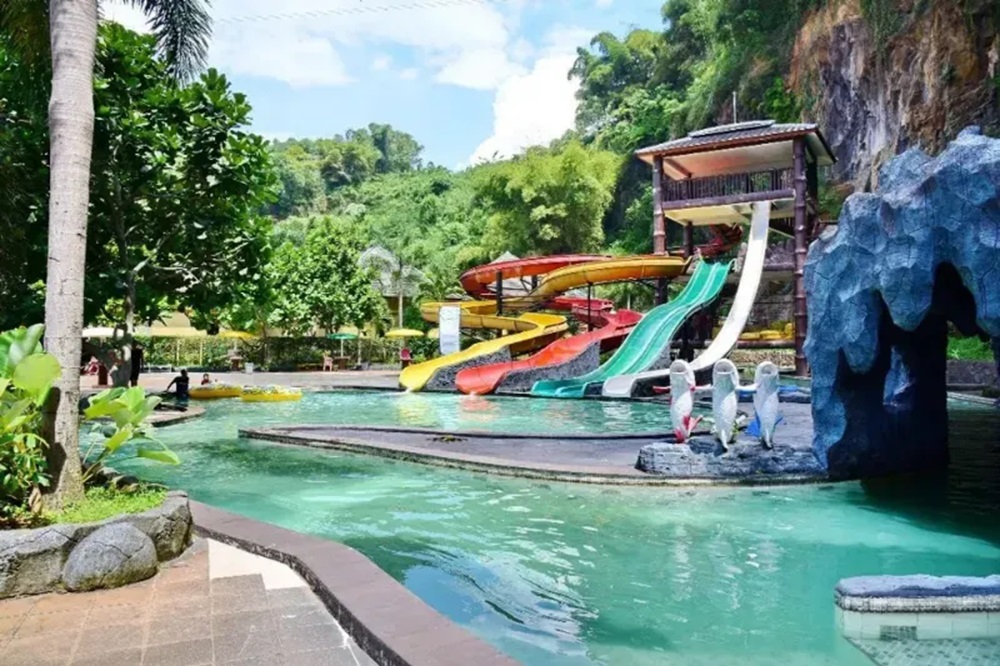 Rekomendasi Kolam Renang Seru di Bandung, Cocok untuk Berlibur Sambil Menyegarkan Diri