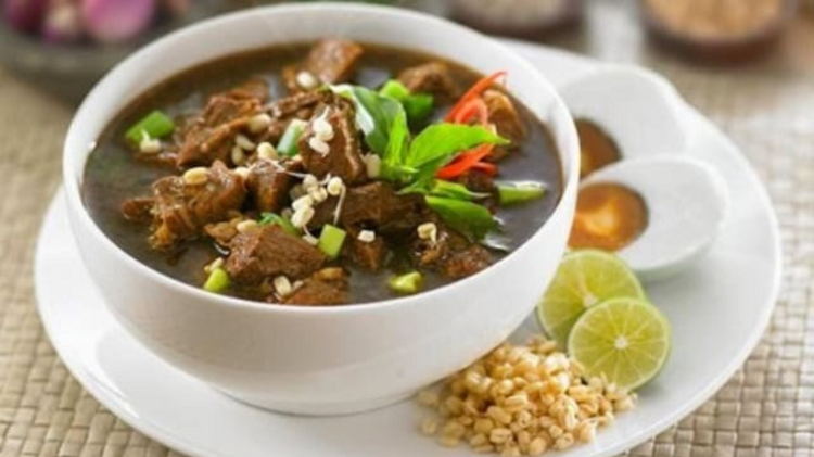 Menjelajahi Destinasi Kuliner Ikonik Surabaya untuk Libur Keluarga 2026