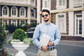 Ide Style Outfit Warna Cerah Untuk Cowok, Tetap Stylish Ala K-Style Agar Semakin Modis