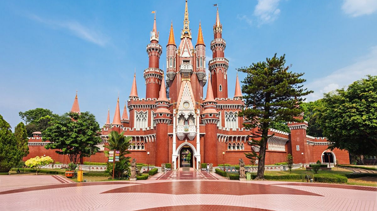 Menjelajahi Lebaran 2026 Lewat Kemeriahan Budaya di Taman Mini Indonesia Indah