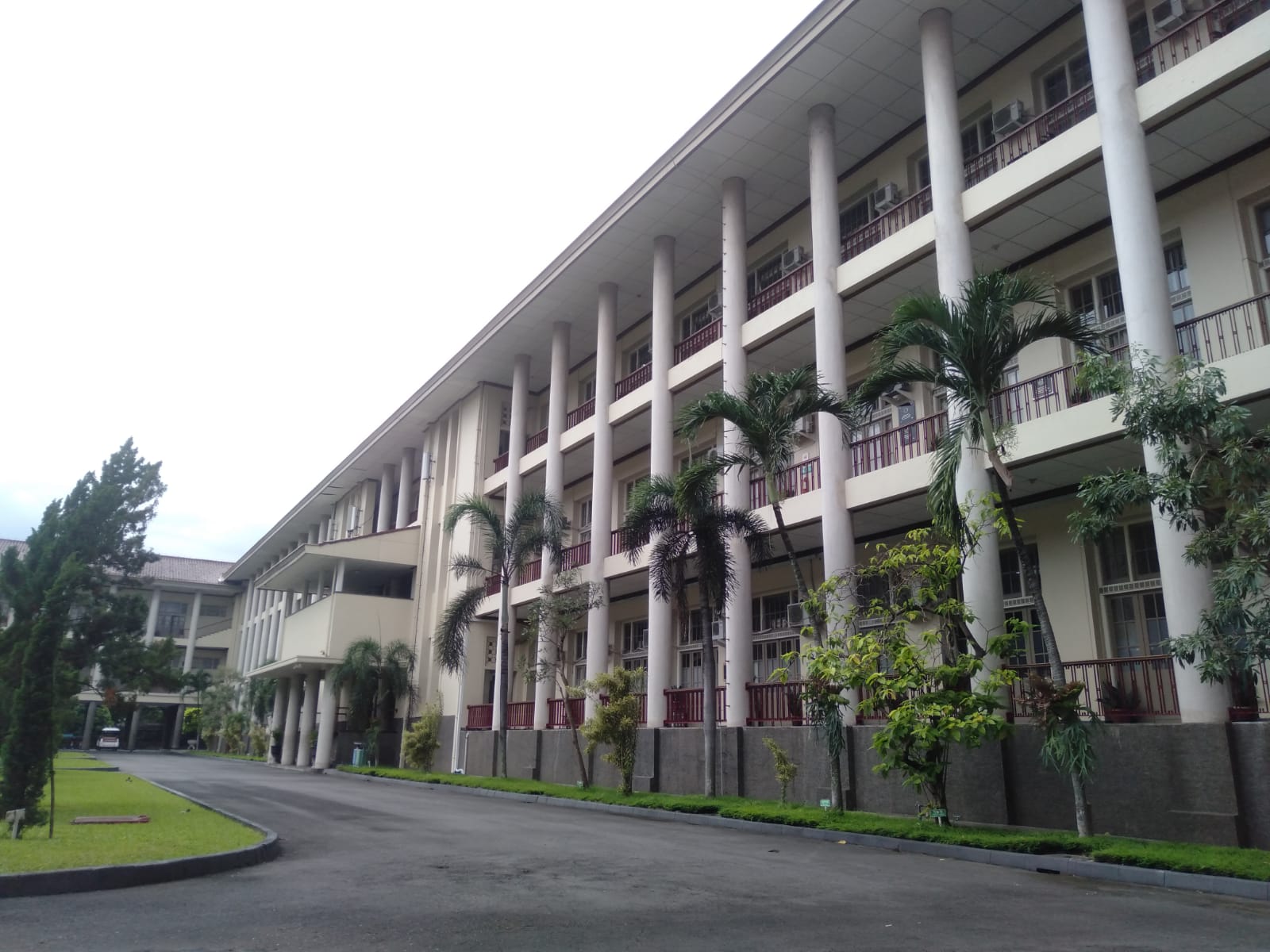 UGM Klarifikasi Soal Jawaban AI LISA Terkait Status Kelulusan Presiden Ketujuh Joko Widodo