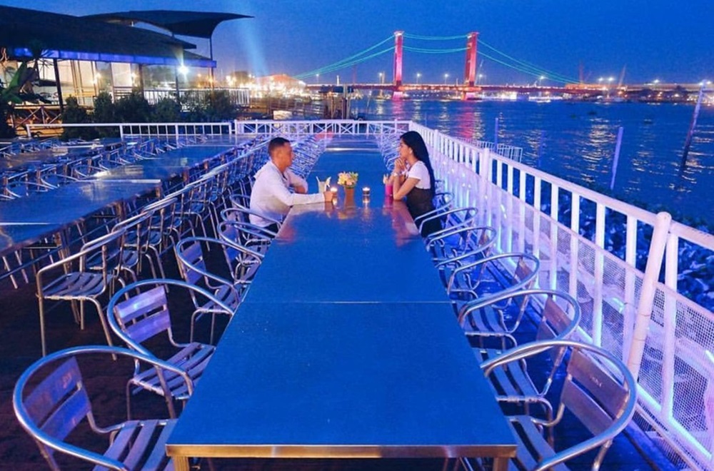 5 Kuliner Palembang Dekat Jembatan Ampera, Sajikan Hidangan Lezat Dengan View Memukau