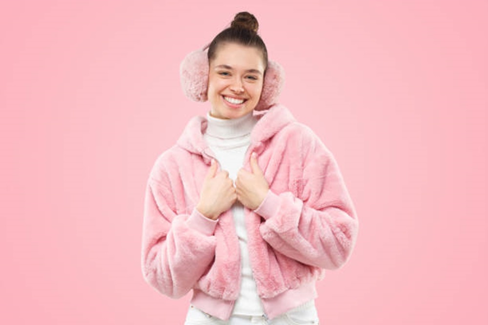 Ingin Tampil Beda Tanpa Berlebihan? Coba Mix and Match Outfit Pink Ini, Pasti Bikin Modis