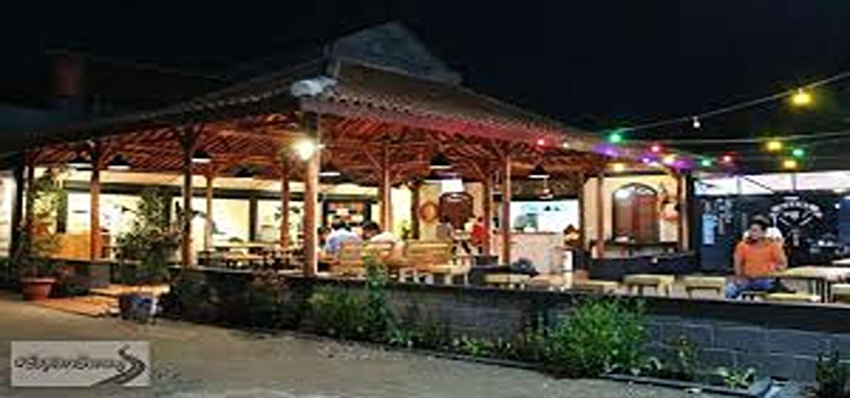 Legendaris dan Kekinian! Rekomendasi Tempat Makan Malam Banten 2025, Nuansa Alam Dengan View Menawan