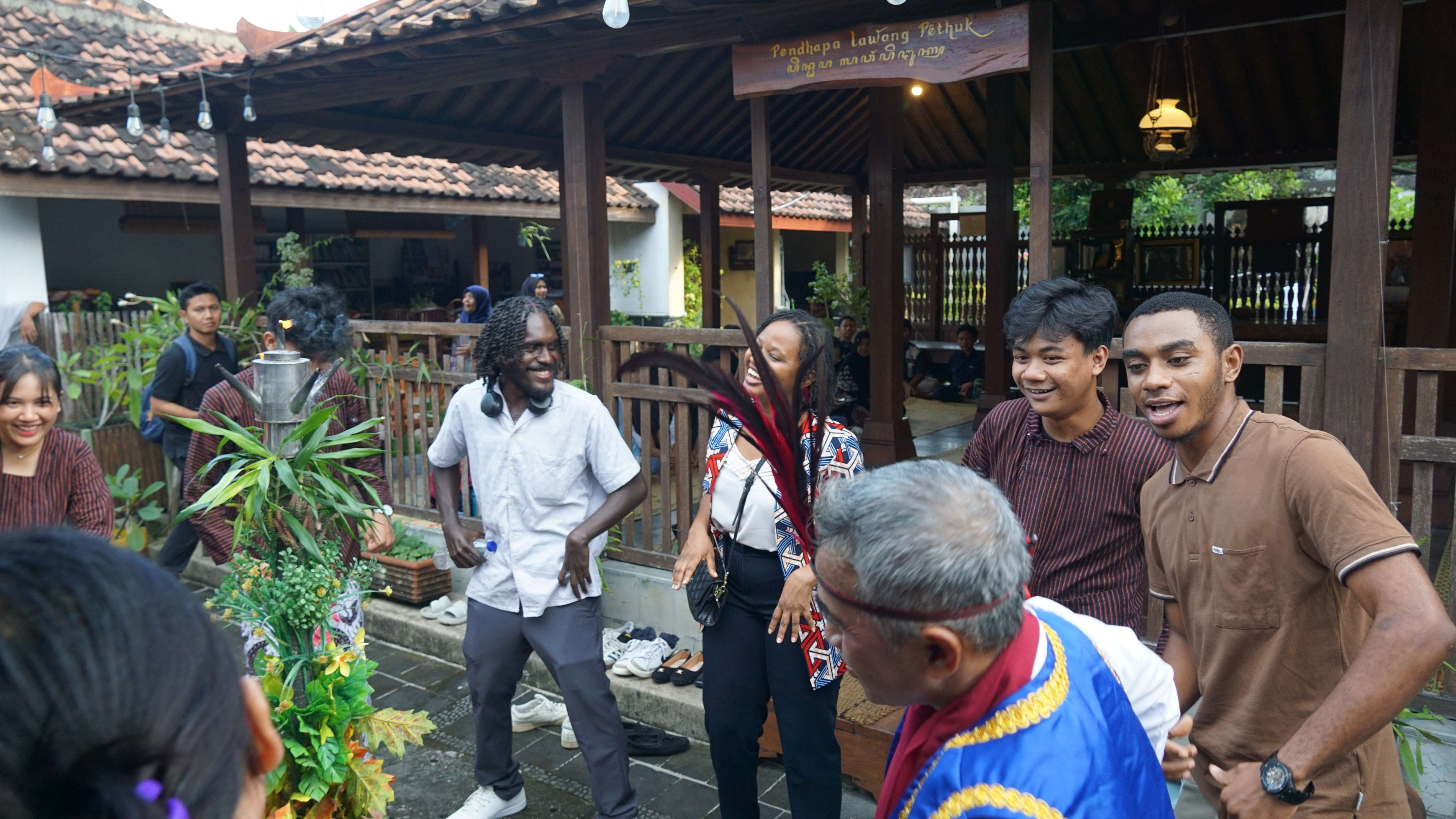 Mahasiswa Asing Ikut Bule Mengajar, Potensi Wisata Kotagede Makin Mendunia