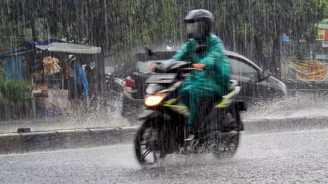 Hati-hati, BMKG Minta Masyarakat Tegal Raya Waspada Hujan Disertai Petir