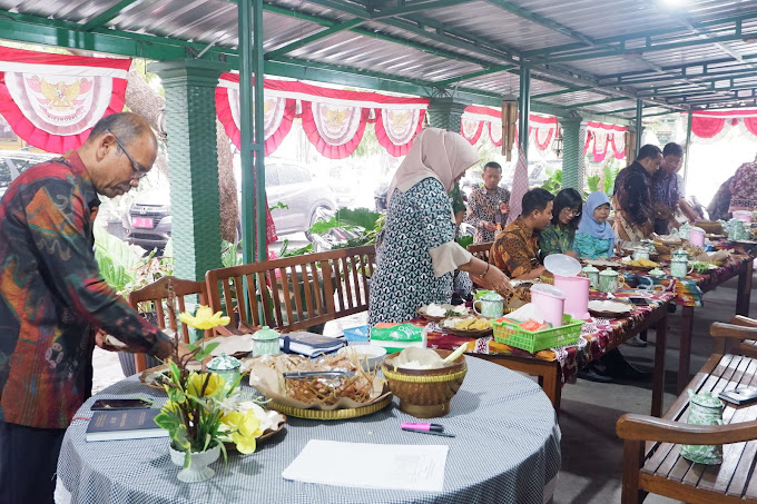 Kuliner Tradisional Ayam Ingkung, Warisan Budaya Sarat Filosofi