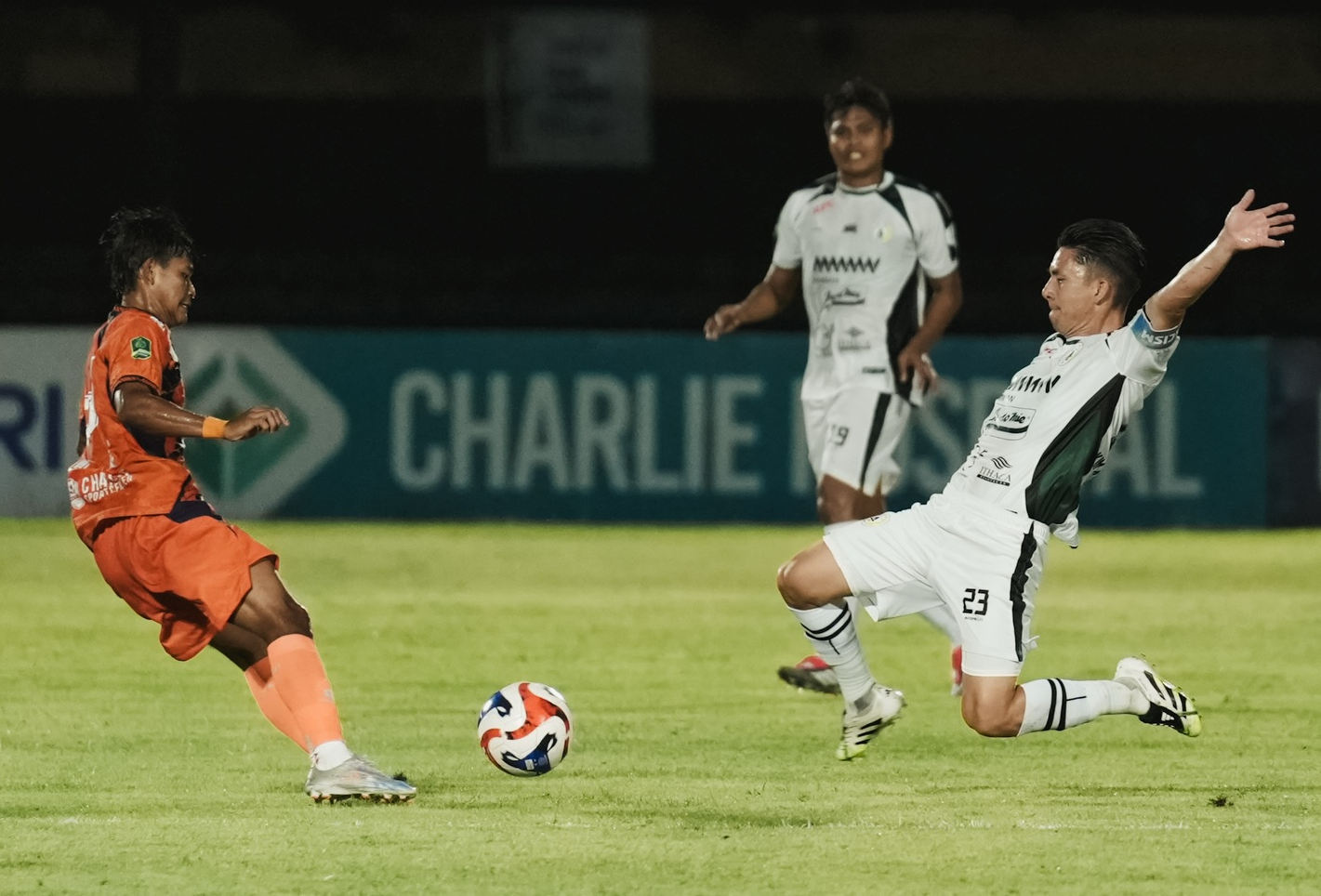  PSS Sleman Ditahan Imbang Tornado Kendal di Stadion Sriwedari