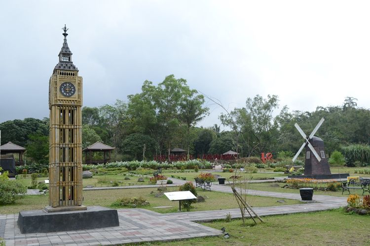 Wisata Baru Jogja Instagramable Merapi Park, The World Landmark Serasa Keliling Dunia dalam 1 Jam