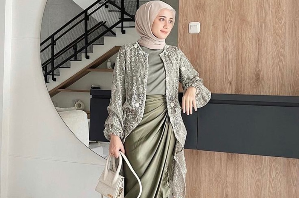 Ide Padu Padan Modis Pakai Kebaya Outer untuk Segala Momen, Cek Disini