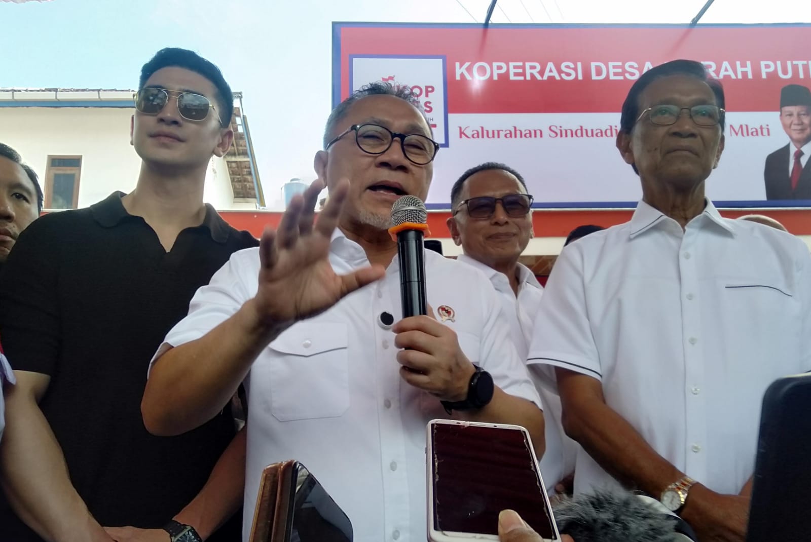 Menko Pangan Zulkifli Hasan Pastikan Beras Oplosan Tak Ada di Kopdes Merah Putih