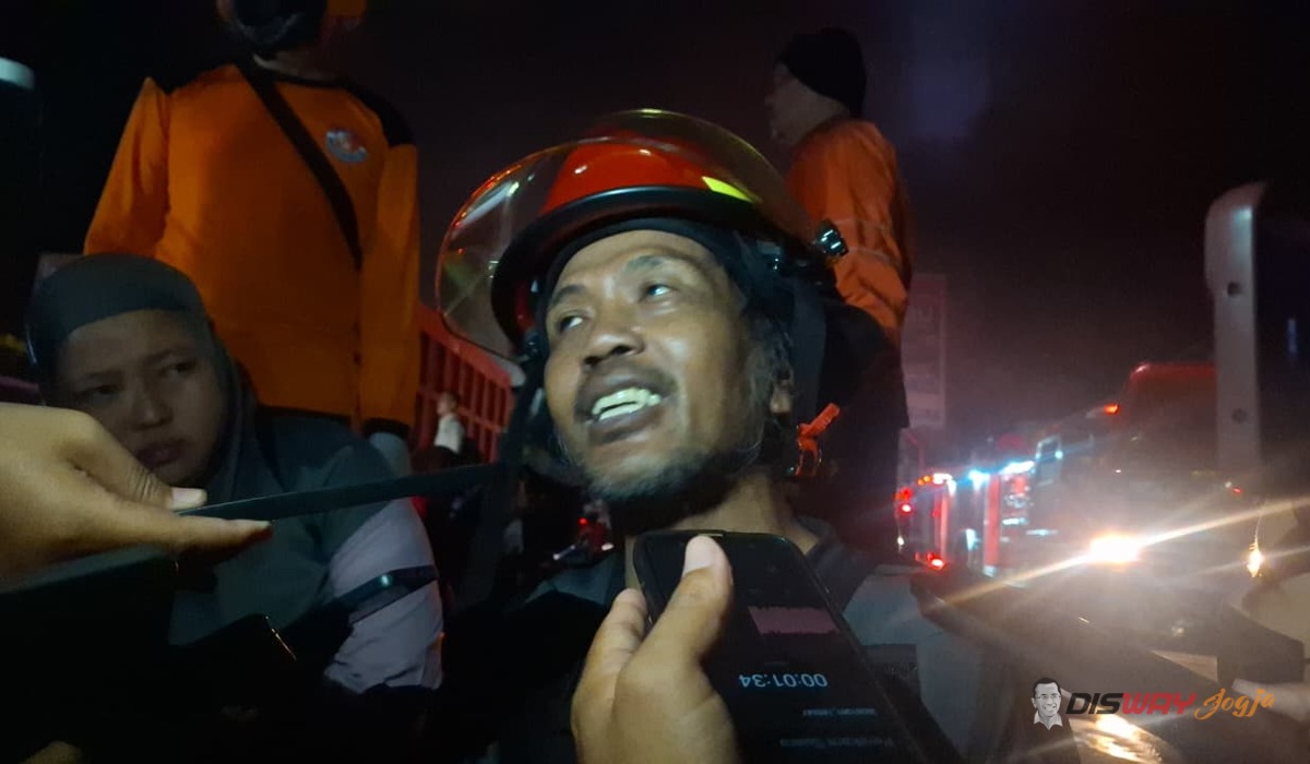 Kebakaran Trans Home Sleman Berlangsung 5 Jam, Ratusan Motor Hangus