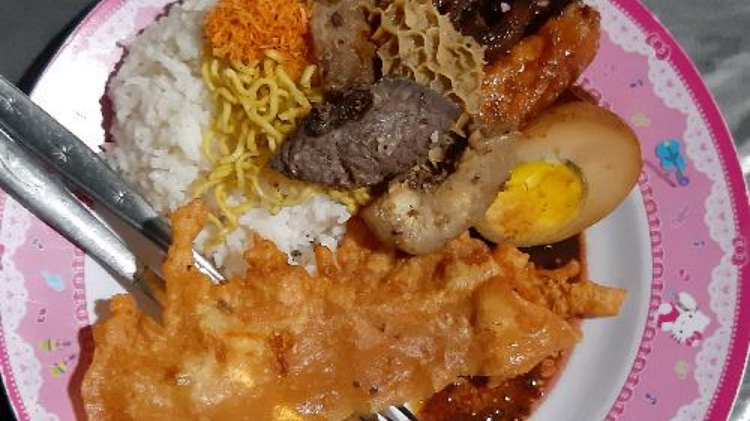 Menjelajahi Kuliner Malam Ini Jadi Rekomendasi yang buka 24 Jam di Surabaya 