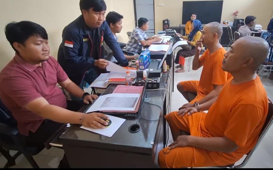 Sering Minta 'Uang Parkir' ke Mobil Suplier Pabrik di Brebes, Dua Oknum Ormas Ditangkap Polisi