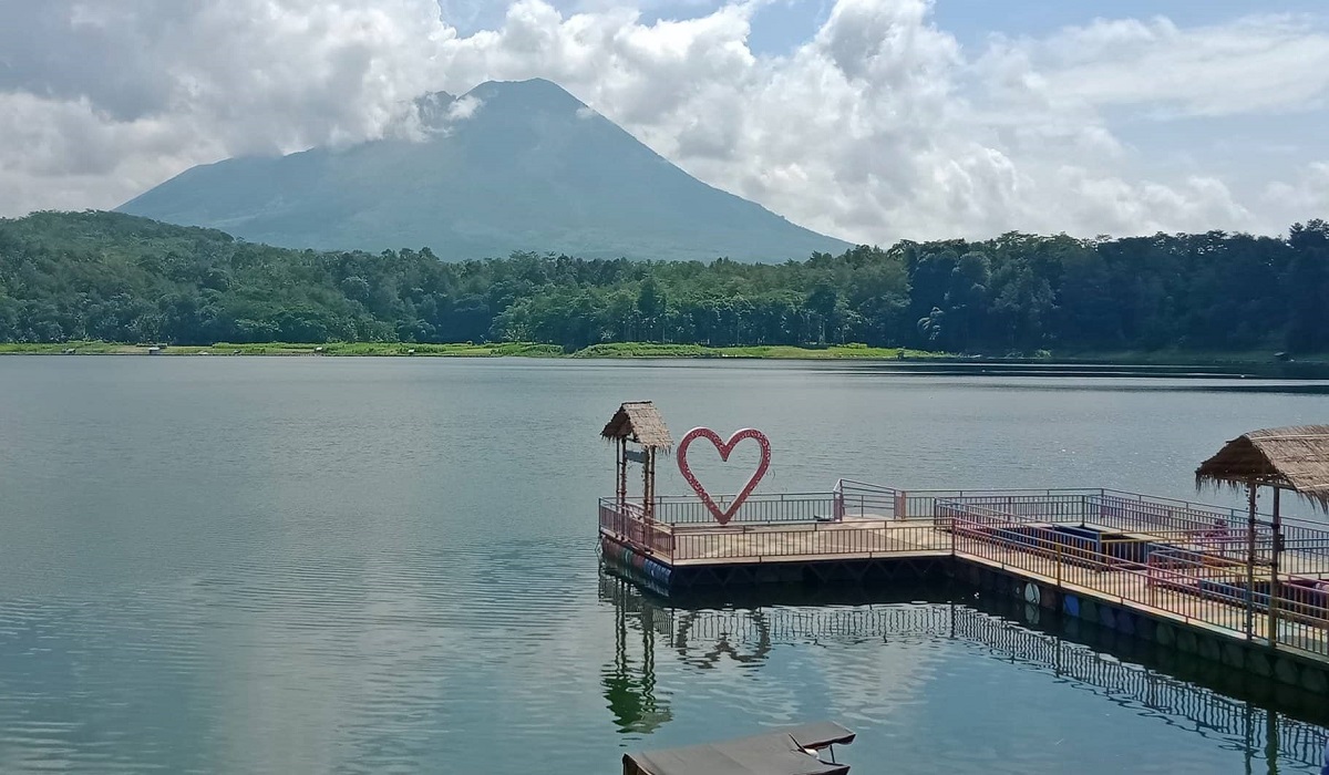 6 Pilihan Wisata Indah Memukau di Lumajang, Tawarkan Perjalanan Berlibur Paling Berkesan